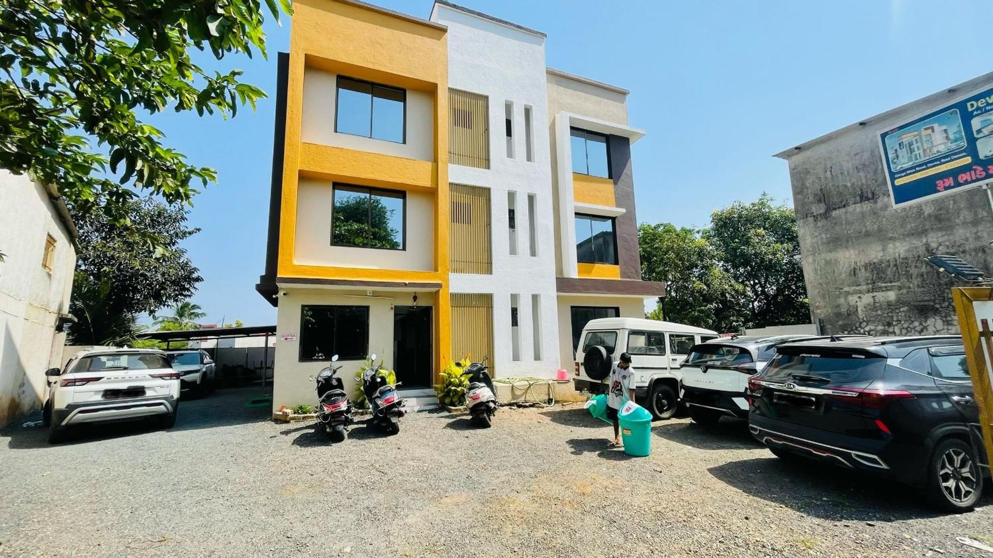 Devka House Hotel Daman Kültér fotó